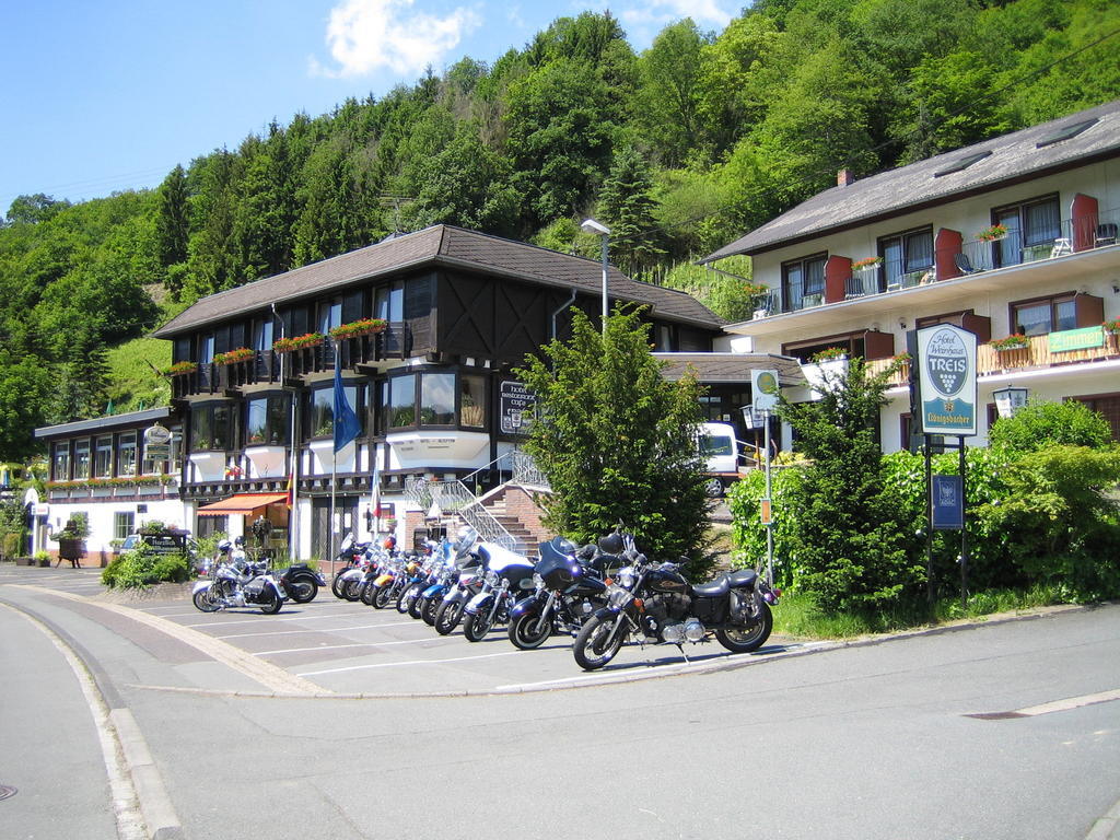 Landhotel Weinhaus Treis Weinaehr Екстер'єр фото